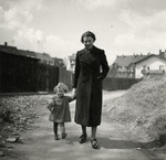 Ruth Reutlinger and her mother, Elsa Reutlinger, go for a walk.