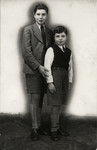 Studio portrait of Fritz (Shlomo) Reutlinger and his younger brother Erich.