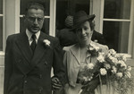 Wedding portrait of Harry van Geuns and Beppy (Elisabeth) van den Bergh.
