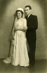 Studio wedding portrait of Yocheved Fryd and Zvi Flumenker.