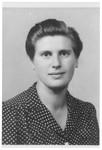 Portrait of Edit Schechter (later Esther Vardi), a member of the Hungarian Zionist youth resistance organization.