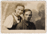 Studio portrait of Zus Bielski and his sister Estell (later Hersthal).