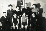 Wartime portrait of the Roet family taken shortly before the two daughters were deported and killed.