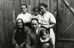 Prewar portrait of an extended Lithuanian Jewish family.
