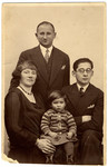 Pre-WW II portrait of the Pressman family in Berlin, Germany, early 1930s.
