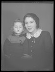 Studio portrait of the wife and child of Farkas Kaufman.