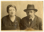 Studio portrait of Shlomo and Leah Spitzer, the parents of Alexander Sptizer.