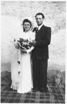 Wedding portrait of Elly Berkovits and Erno Grosz.