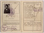 A page of a German passport issued to Flora Mendel.