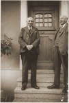 Sigmund Vogel (left) poses with Leopold Vogel in front of Sigmund's house in Nieder-Saulheim, Germany.