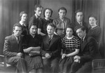 Group portrait of young Jewish men and women in Lithuania.