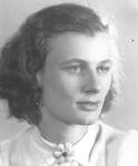 Name: Betje Jakobs
Date of Birth: April 1, 1920
Place of Birth: Zwolle, Netherlands

Betje and her sister Saartje were born to Jewish parents in the town of Zwolle in the Netherlands' north central province of Overijssel.