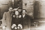 Alicja Fajnsztejn poses with a group of friends before their departure by train to Bremen.