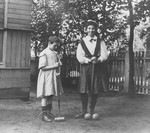 Anna and Emma (Emilia) Mikolaevsky at their dacha in the village of Strelna, a suburb of St.