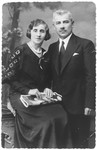 Studio portrait of Moshe Dowid and Dewora Krakowski (the donor's paternal grandparents).