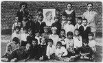 Group portrait of the first-grade class of the Bundist school in Kalisz.