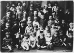 Kindergarten children and teachers in the Medem Yiddish school in Kalisz.