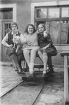 Lotte Gottfried (right) with her friend, Coca Auslander (center), and her nanny in front of the Auslander home in Czernowitz.