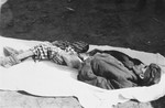 The corpse of a man in Woebbelin who died of starvation.