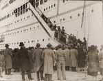 The arrival of Jewish refugees from Austria in Shanghai.