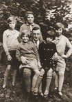 Martin Farntrog with his daughters Trudel, Miri and Emmi and two other girls.