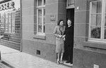 The donor, Ilse Dahl and her mother pose at the entrance to their home in Geilenkirchen, Germany.