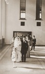The wedding of Julius Jacob Zion to Nora de Jong at the synagogue in Enschede.