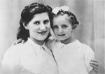 Portrait of Estera Bielinski with her daughter Françoise while living in Pau, France.