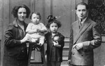 Prewar portrait of a Belgian Jewish family.

From left to right are Chaja Perla, Catharina, Tauba and Israel Mayer Frydland.