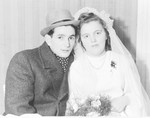 Wedding portrait of Leo Kruger (born Leon Kreigerman) and Eva Swimmer.