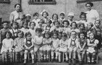 Class photograph of the Jewish kindergarten in Bratislava.