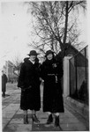 Setty Sondheimer and one of her four sisters visiting  Kaunas from Germany.